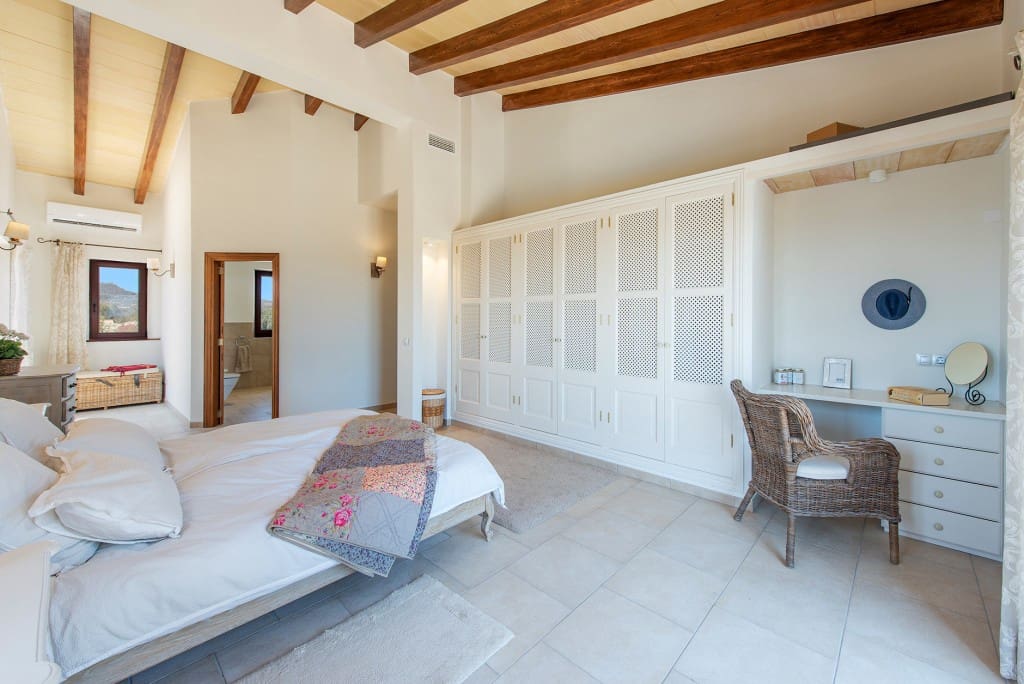 4 soveværelse Finca/Landehus til salg i L'Horta / S'Horta med swimmingpool garage - € 3.200.000 (Ref: 9134217)