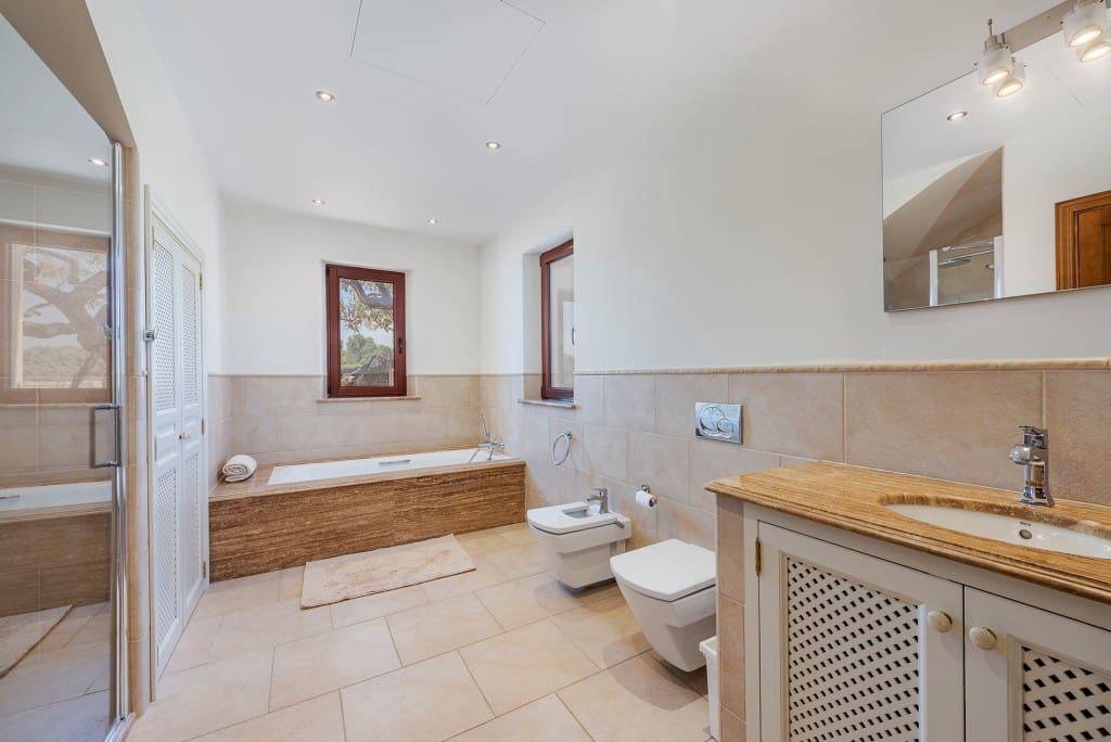 4 soveværelse Finca/Landehus til salg i L'Horta / S'Horta med swimmingpool garage - € 3.200.000 (Ref: 9134217)