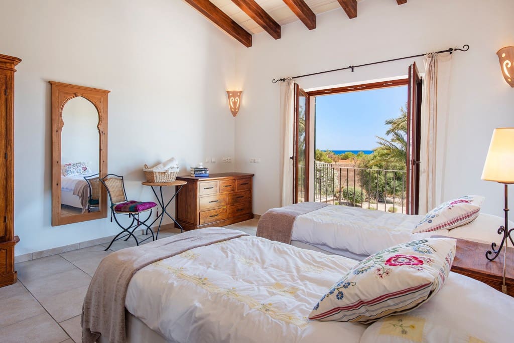 4 soveværelse Finca/Landehus til salg i L'Horta / S'Horta med swimmingpool garage - € 3.200.000 (Ref: 9134217)