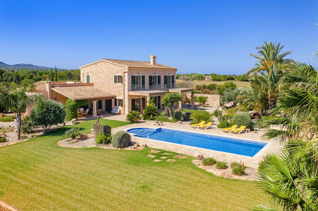 4 soveværelse Finca/Landehus til salg i L'Horta / S'Horta med swimmingpool garage - € 3.200.000 (Ref: 9134217)