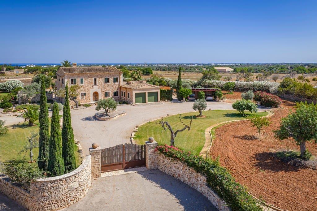 4 soveværelse Finca/Landehus til salg i L'Horta / S'Horta med swimmingpool garage - € 3.200.000 (Ref: 9134217)