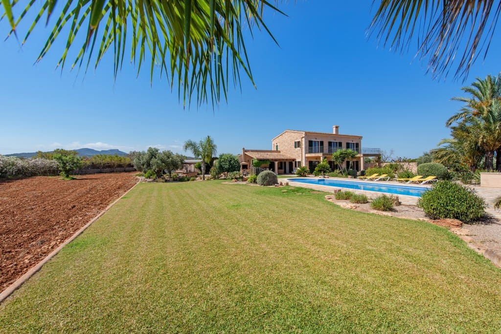 4 soveværelse Finca/Landehus til salg i L'Horta / S'Horta med swimmingpool garage - € 3.200.000 (Ref: 9134217)