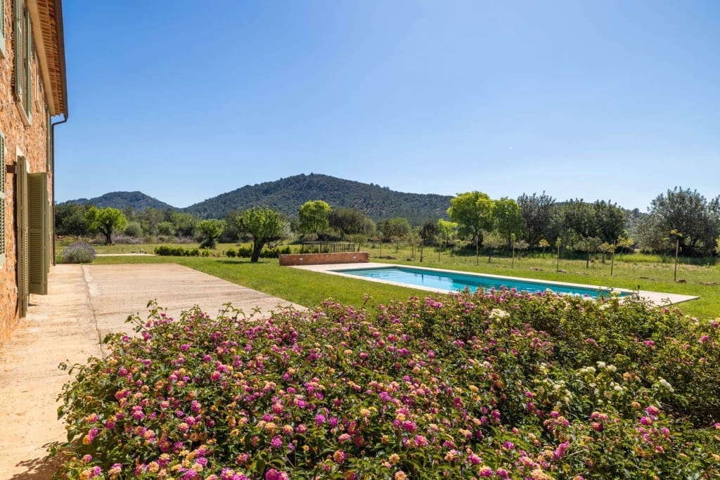 4 soverom Finca/Herregård til salgs i Alaro med svømmebasseng - € 3 200 000 (Ref: 9141456)