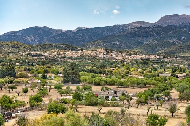 Finca/Casa Rural de 2 habitaciones en Selva en venta con garaje - 2.000.000 € (Ref: 9146888)