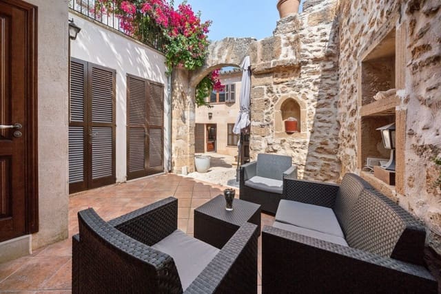 Casa de 4 habitaciones en Alcúdia en venta con garaje - 950.000 € (Ref: 9171269)