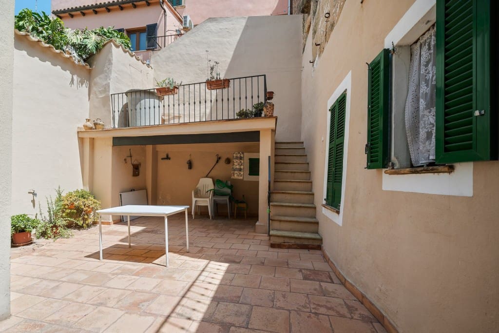 7 chambre Maison de Ville à vendre à Alcudia avec garage - 1 276 200 € (Ref: 9192150)