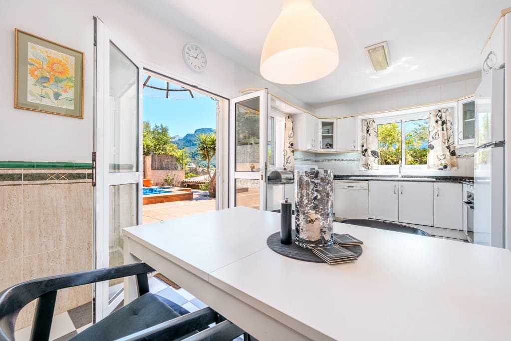 4 soverom Villa til salgs i Puerto de Soller / Port de Soller med svømmebasseng garasje - € 1 950 000 (Ref: 9200344)