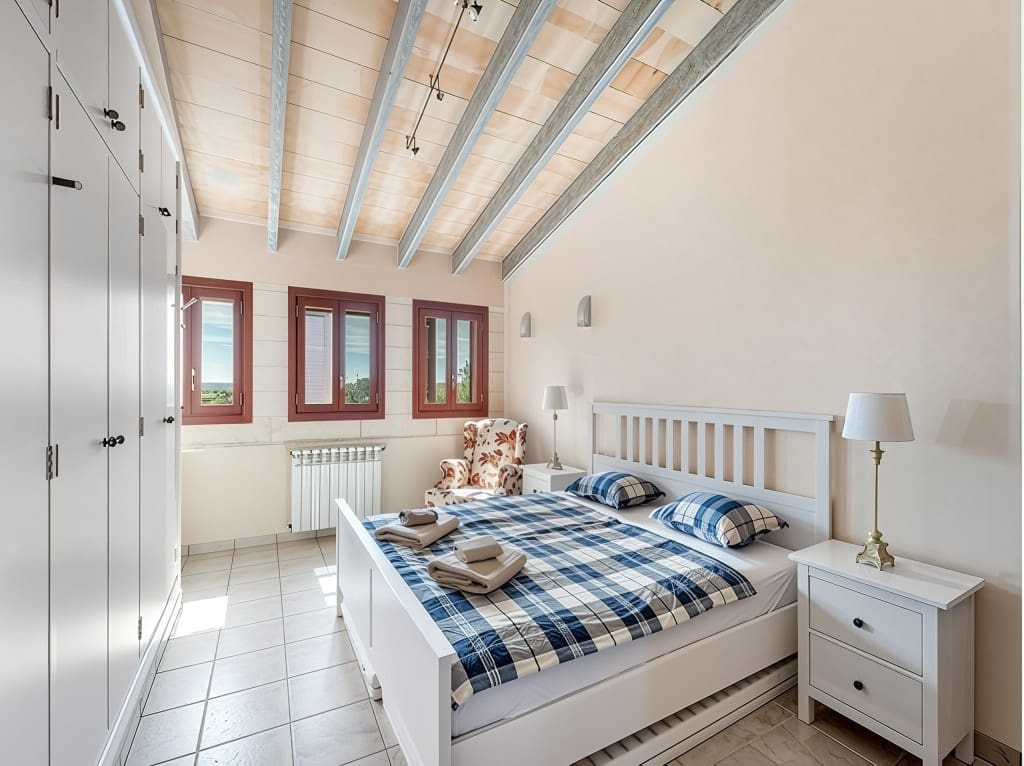 6 slaapkamer Finca/Landhuis te koop in Ses Salines met zwembad - € 1.850.000 (Ref: 9204360)