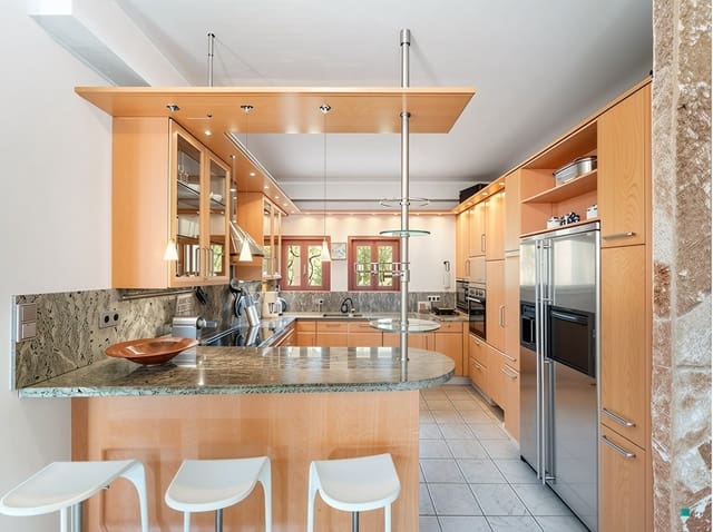 6 slaapkamer Finca/Landhuis te koop in Ses Salines met zwembad - € 1.850.000 (Ref: 9204360)