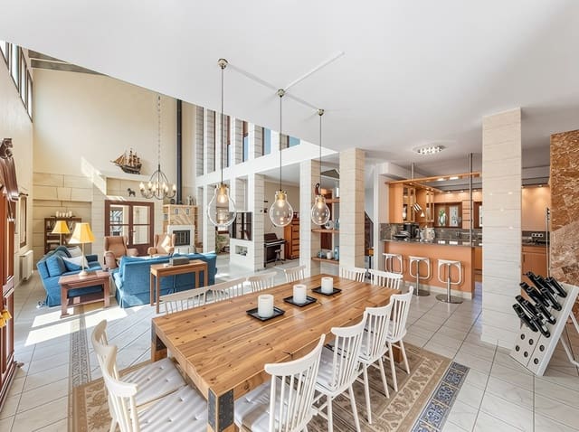 6 slaapkamer Finca/Landhuis te koop in Ses Salines met zwembad - € 1.850.000 (Ref: 9204360)