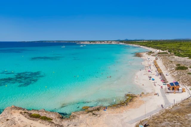 4 bedroom Finca/Country House for sale in Campos with garage - € 550,000 (Ref: 9206355)