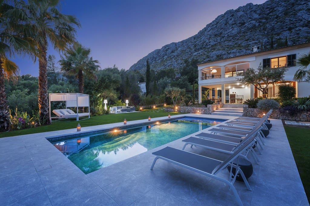 6 soveværelse Finca/Landehus til salg i Pollensa / Pollenca med swimmingpool - € 3.890.000 (Ref: 9219813)