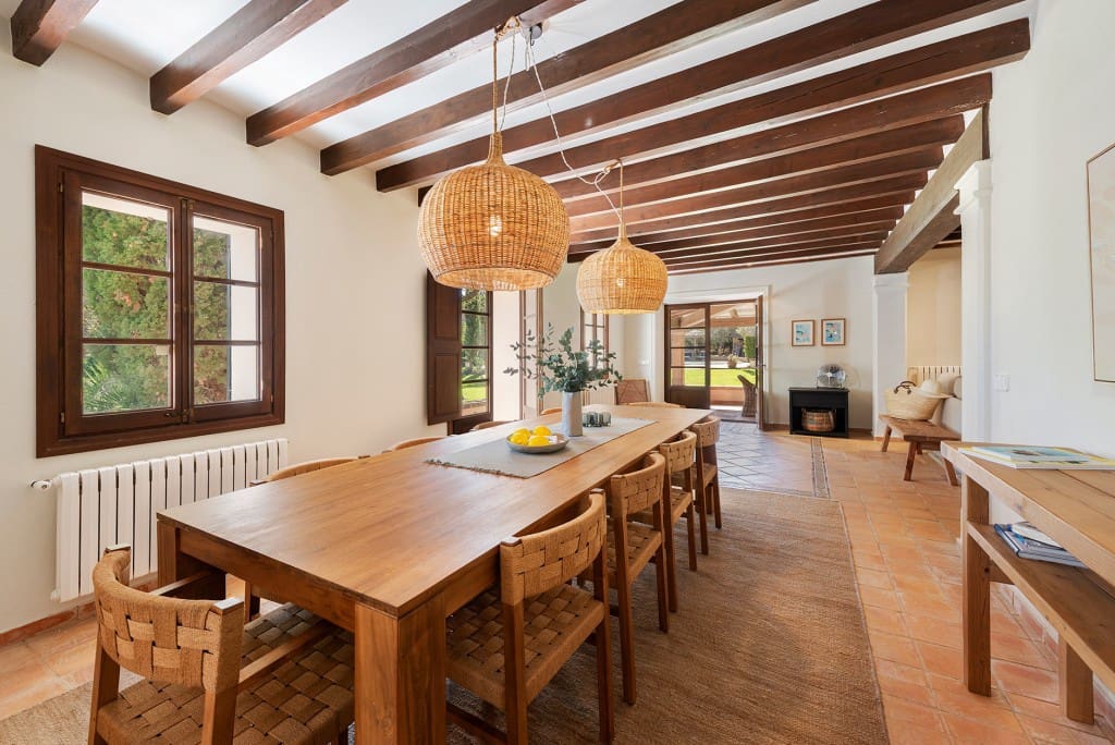 4 soveværelse Finca/Landehus til salg i Llubi med swimmingpool garage - € 4.750.000 (Ref: 9246492)