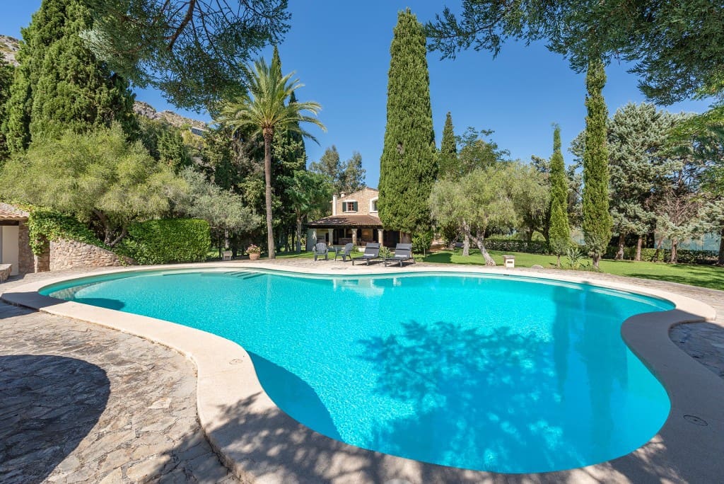 4 soveværelse Finca/Landehus til salg i Llubi med swimmingpool garage - € 4.750.000 (Ref: 9246492)