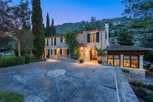 4 soveværelse Finca/Landehus til salg i Llubí med swimmingpool garage - € 4.750.000 (Ref: 9246492)