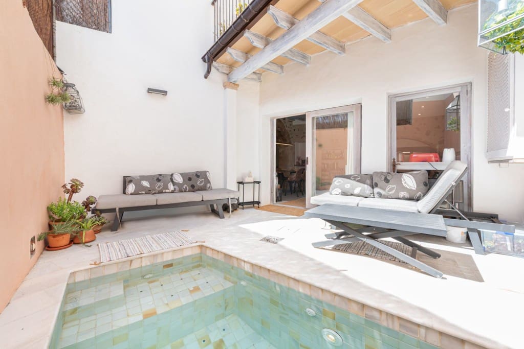 4 soveværelse Byhus til salg i Pollensa / Pollenca med swimmingpool - € 1.200.000 (Ref: 9269276)