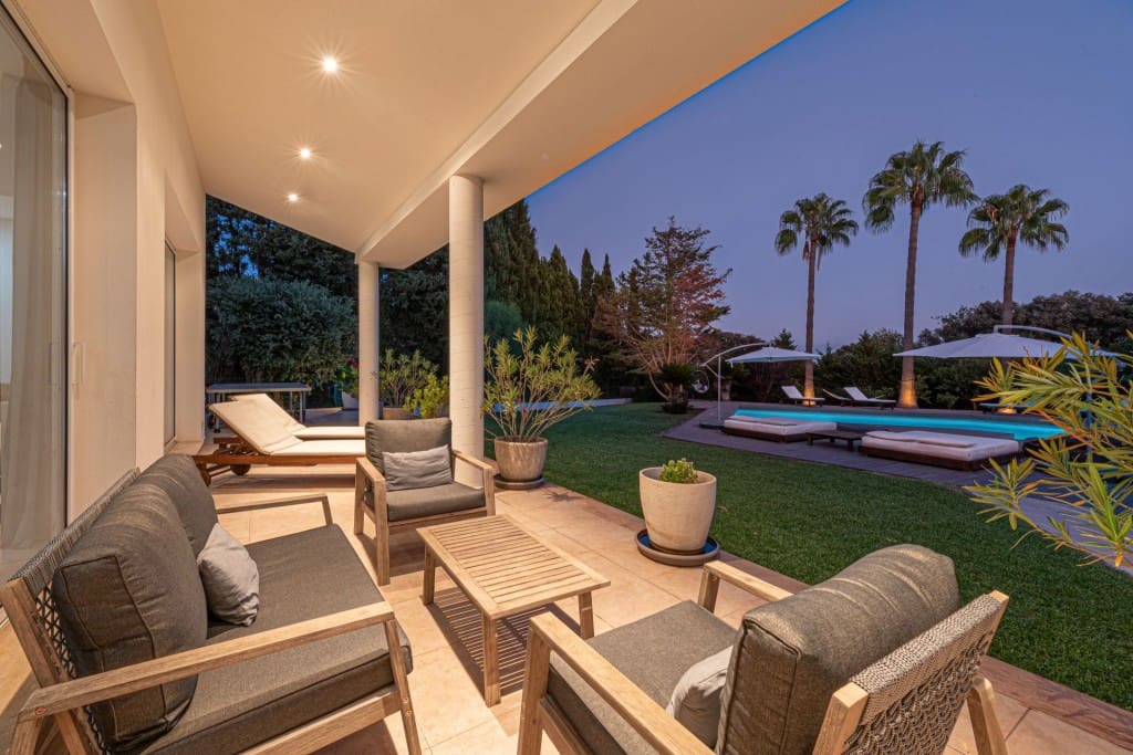 5 bedroom Villa for sale in Pollensa / Pollenca with pool garage - € 1,650,000 (Ref: 9272224)