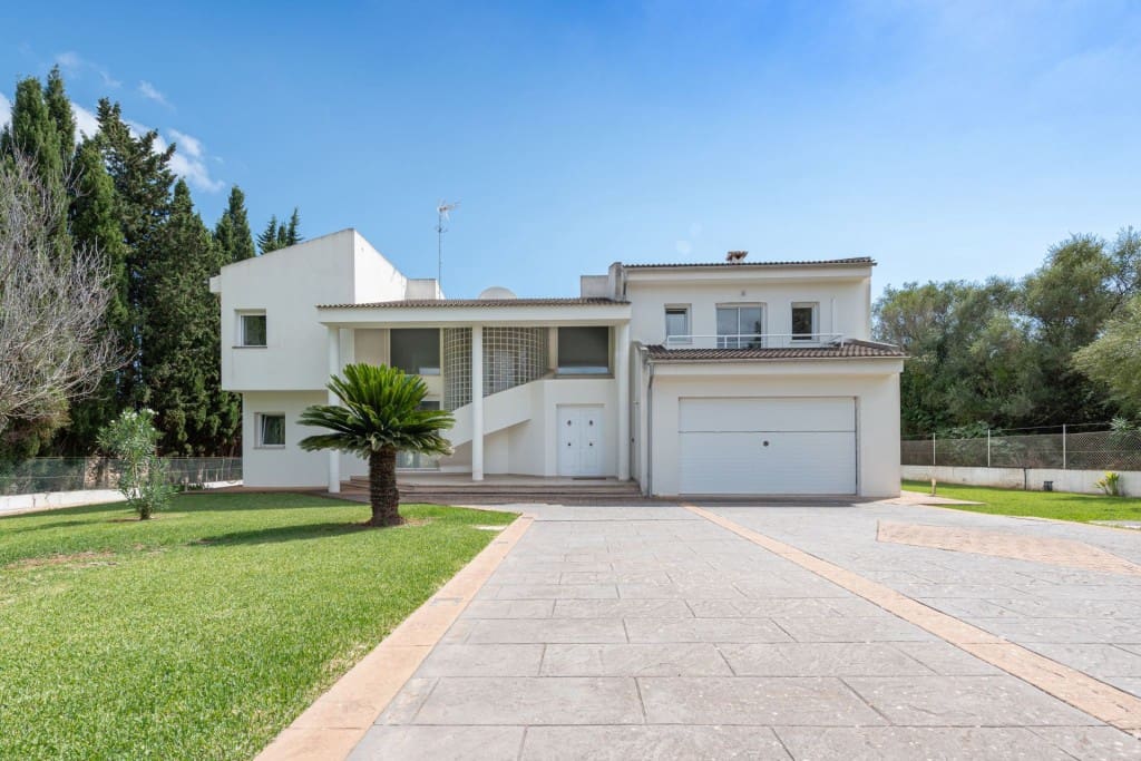 5 bedroom Villa for sale in Pollensa / Pollenca with pool garage - € 1,650,000 (Ref: 9272224)