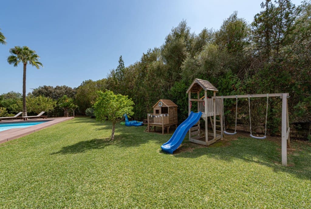 5 bedroom Villa for sale in Pollensa / Pollenca with pool garage - € 1,650,000 (Ref: 9272224)