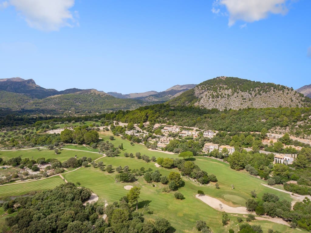 5 bedroom Villa for sale in Pollensa / Pollenca with pool garage - € 1,650,000 (Ref: 9272224)