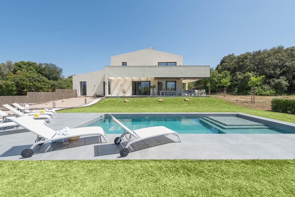 4 sypialnia Finka/Dom wiejski na sprzedaż w Selva z basenem - 3 700 000 € (Ref: 9280948)