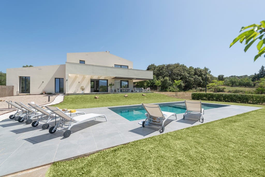 4 sypialnia Finka/Dom wiejski na sprzedaż w Selva z basenem - 3 700 000 € (Ref: 9280948)