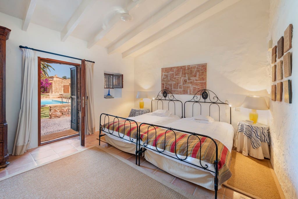 8 soveværelse Finca/Landehus til salg i Santanyi med swimmingpool garage - € 5.500.000 (Ref: 9280949)