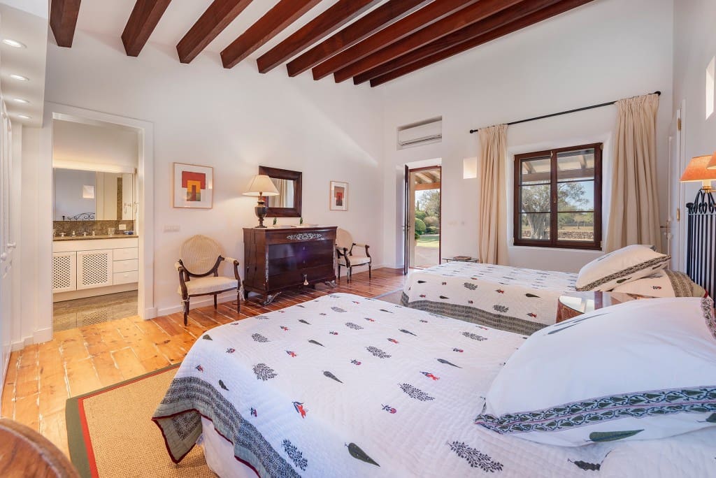 8 soveværelse Finca/Landehus til salg i Santanyi med swimmingpool garage - € 5.500.000 (Ref: 9280949)