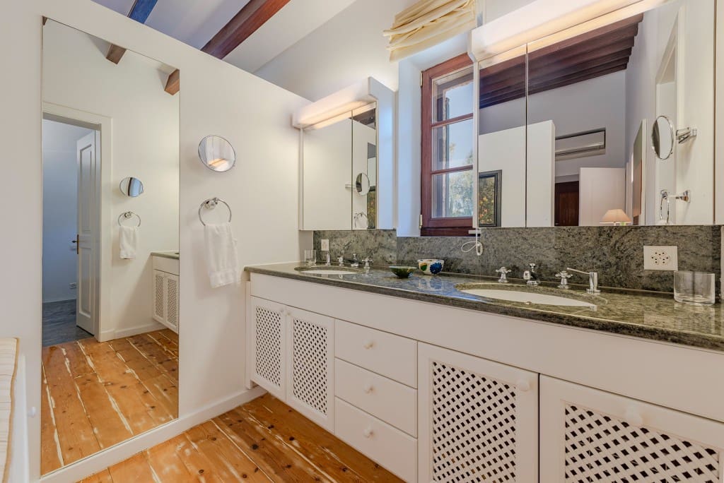 8 soveværelse Finca/Landehus til salg i Santanyi med swimmingpool garage - € 5.500.000 (Ref: 9280949)