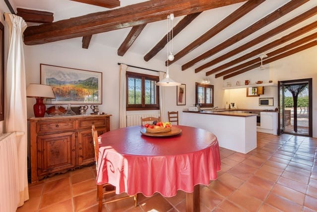 8 soveværelse Finca/Landehus til salg i Santanyí med swimmingpool garage - € 5.500.000 (Ref: 9280949)