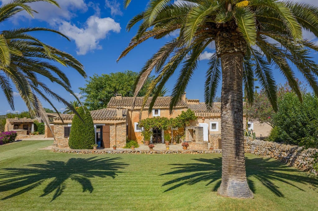 8 soveværelse Finca/Landehus til salg i Santanyi med swimmingpool garage - € 5.500.000 (Ref: 9280949)