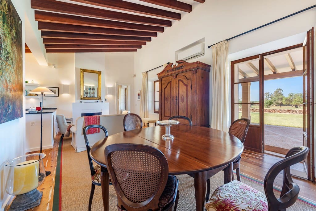 8 soveværelse Finca/Landehus til salg i Santanyi med swimmingpool garage - € 5.500.000 (Ref: 9280949)