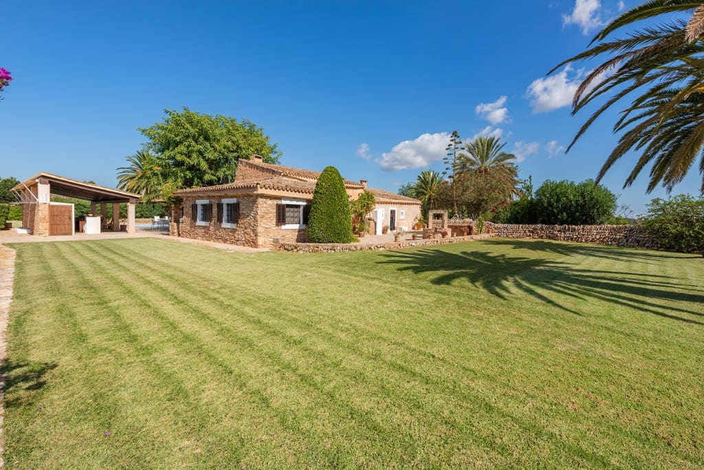 8 soveværelse Finca/Landehus til salg i Santanyi med swimmingpool garage - € 5.500.000 (Ref: 9280949)