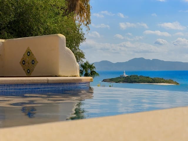 4 sovrum Villa till salu i Alcúdia med pool - 2 195 000 € (Ref: 9296698)