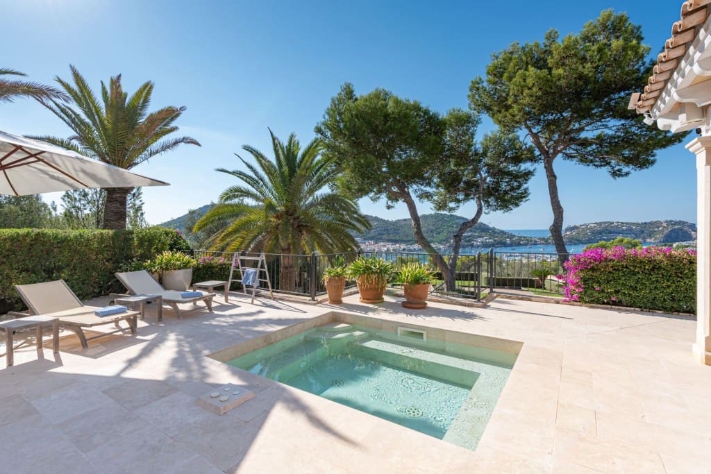 6 soverom Villa til salgs i Puerto de Andratx med svømmebasseng garasje - € 9 750 000 (Ref: 9296699)