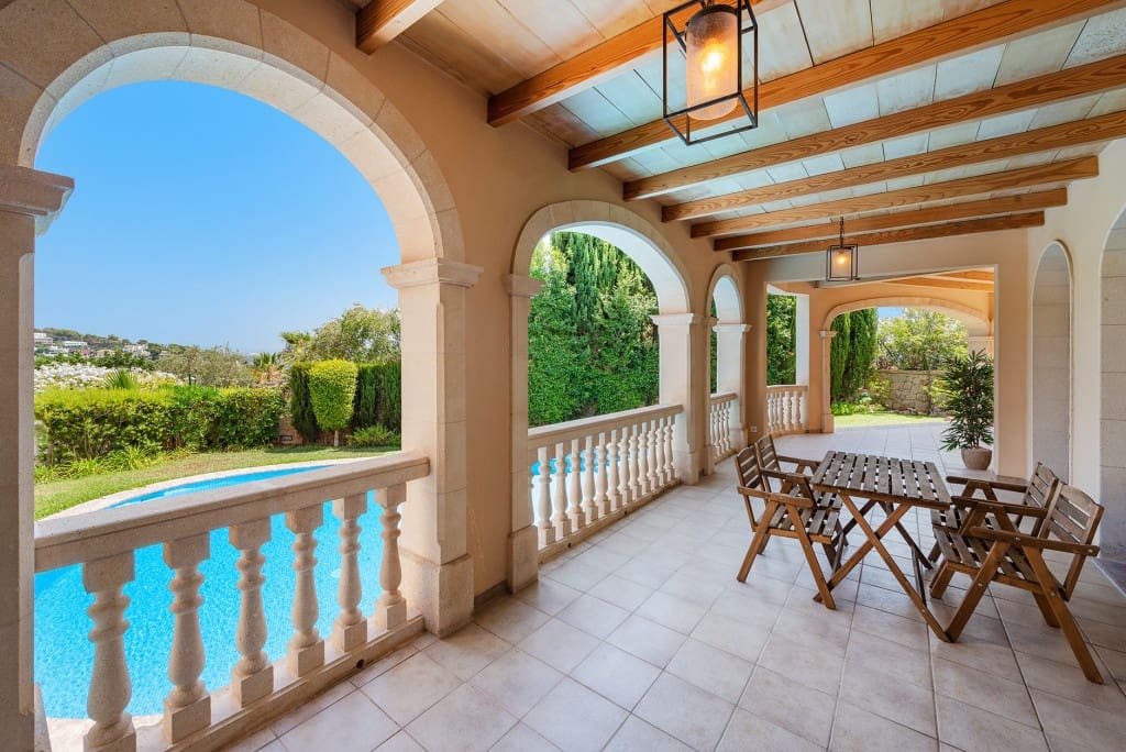 5 soveværelse Villa til salg i Bendinat med swimmingpool garage - € 3.950.000 (Ref: 9296700)