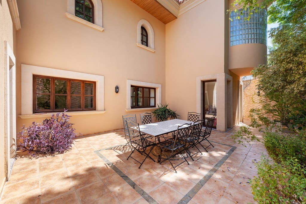 5 soveværelse Villa til salg i Bendinat med swimmingpool garage - € 3.950.000 (Ref: 9296700)