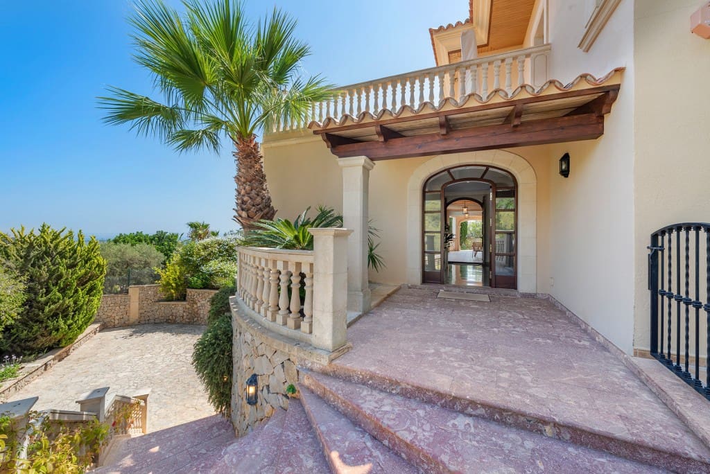 5 soveværelse Villa til salg i Bendinat med swimmingpool garage - € 3.950.000 (Ref: 9296700)