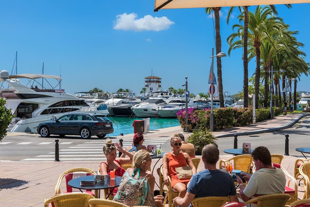 5 soveværelse Villa til salg i Bendinat med swimmingpool garage - € 3.950.000 (Ref: 9296700)