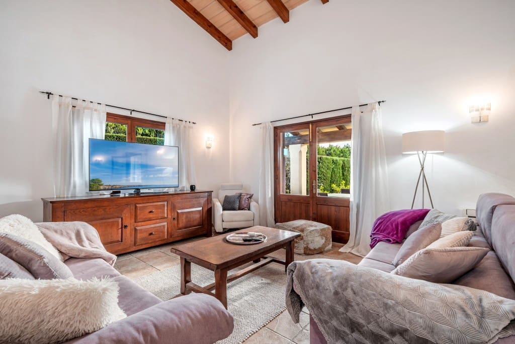 3 bedroom Villa for sale in Pollensa / Pollenca with pool - € 1,100,000 (Ref: 9308382)