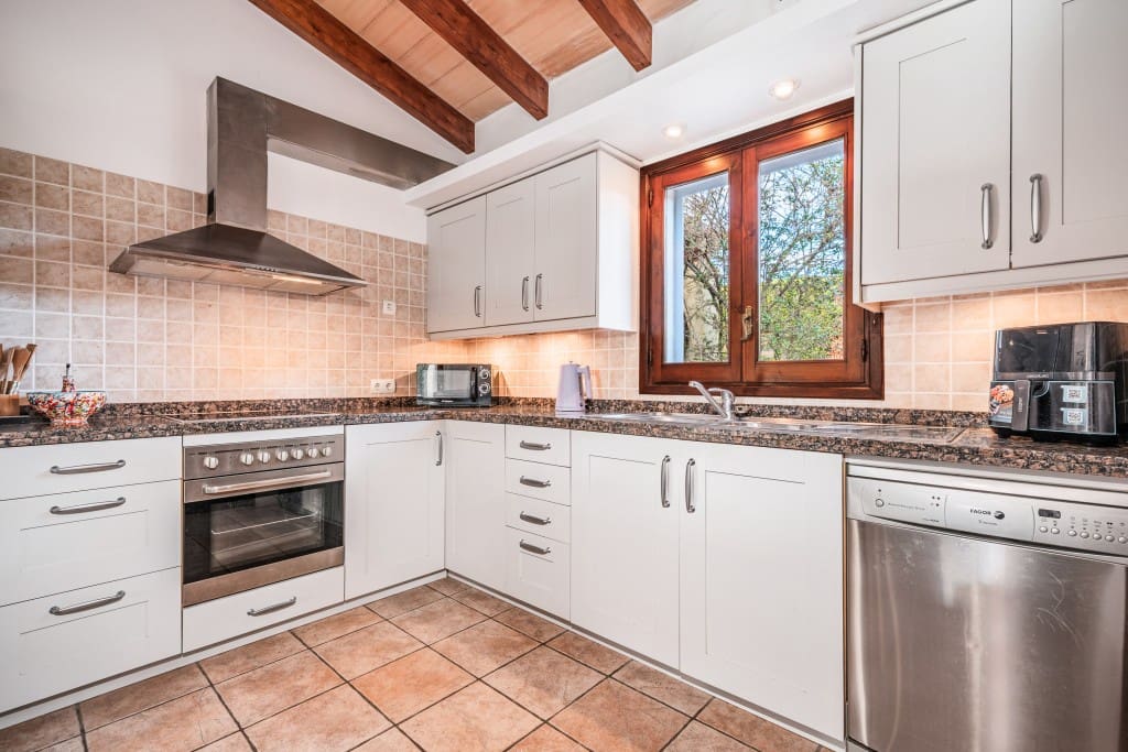 3 bedroom Villa for sale in Pollensa / Pollenca with pool - € 1,100,000 (Ref: 9308382)