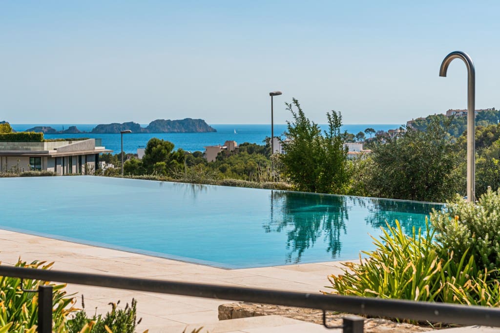 3 sypialnia Penthouse na sprzedaż w Peguera / Paguera z basenem garażem - 2 750 000 € (Ref: 9312499)