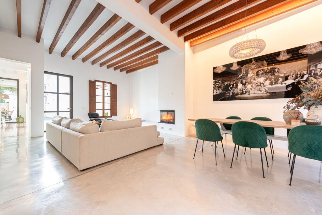 4 soveværelse Byhus til leje i Pollensa / Pollenca med swimmingpool - € 5.500 (Ref: 9337693)