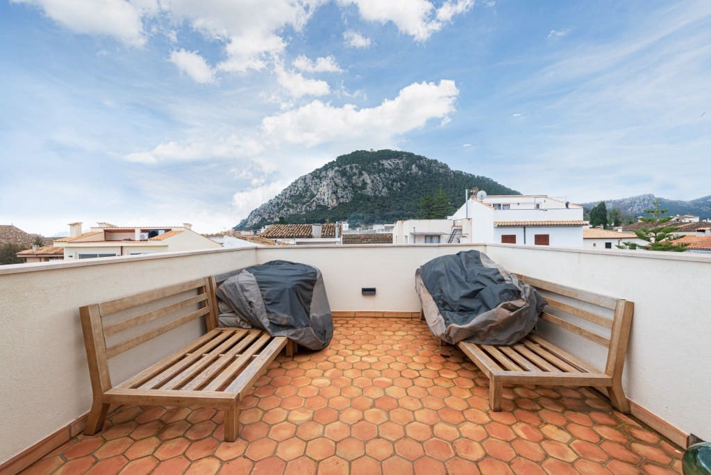 4 soveværelse Byhus til leje i Pollensa / Pollenca med swimmingpool - € 5.500 (Ref: 9337693)