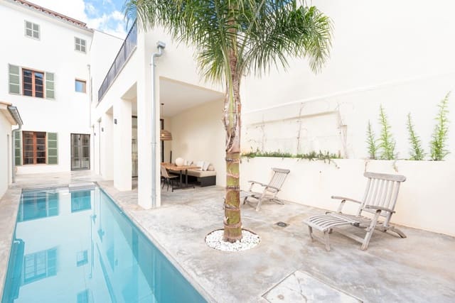 4 soveværelse Byhus til leje i Pollensa / Pollença med swimmingpool - € 5.500 (Ref: 9337693)