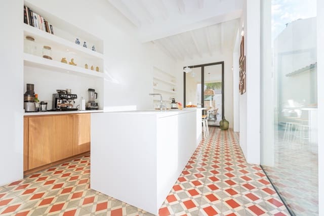 4 soveværelse Byhus til leje i Pollensa / Pollença med swimmingpool - € 5.500 (Ref: 9337693)