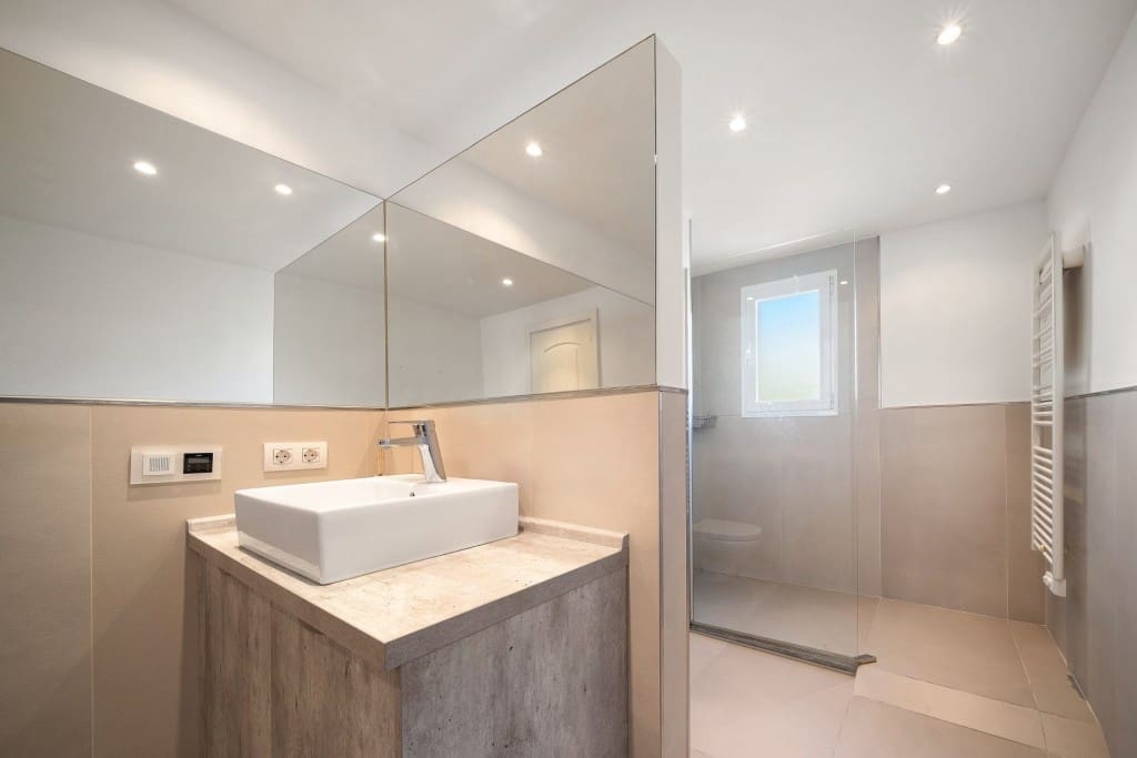 4 slaapkamer Huis te koop in Es Camp De Mar / El Camp De Mar met zwembad garage - € 899.000 (Ref: 9349026)