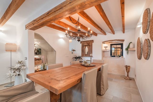 4 sypialnia Finka/Dom wiejski na sprzedaż w Alcúdia z basenem garażem - 2 250 000 € (Ref: 9353188)