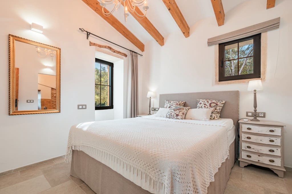 4 sypialnia Finka/Dom wiejski na sprzedaż w Alcudia z basenem garażem - 2 250 000 € (Ref: 9353188)