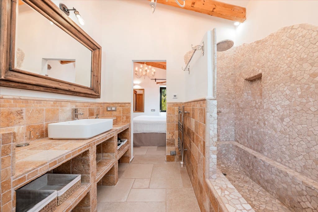 4 sypialnia Finka/Dom wiejski na sprzedaż w Alcudia z basenem garażem - 2 250 000 € (Ref: 9353188)